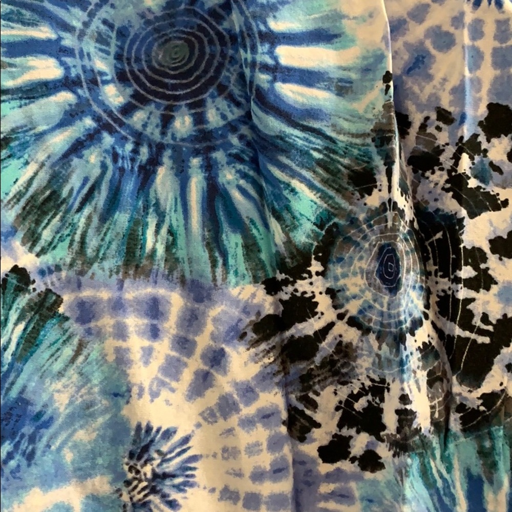 White Cross Scrub Top - Picture 3 of 4